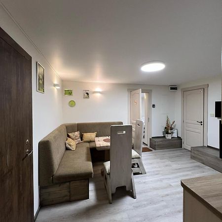 Kubu Ground Floor Rooms Klaipeda Ngoại thất bức ảnh